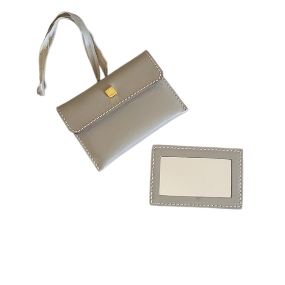 Salvatore Ferragamo Classic Top-Handle Women's Handbag Light Gray Gold Hardware - Picture 13 of 16